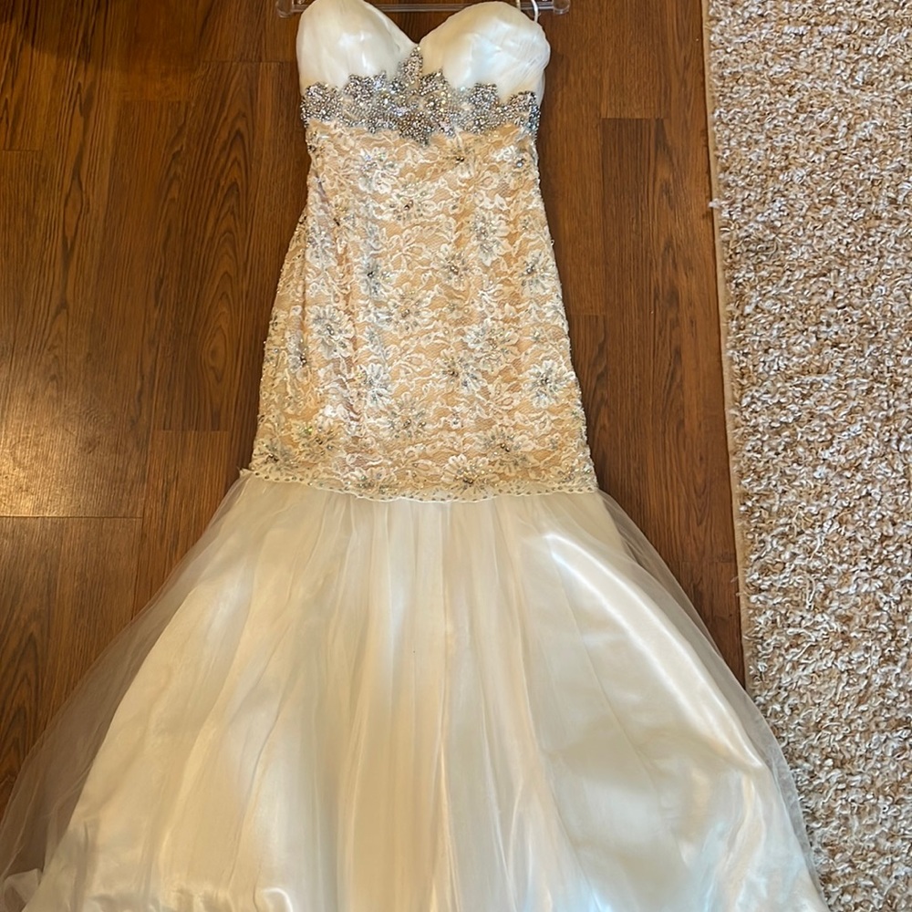 Mermaid Style, Strapless Formal Dress